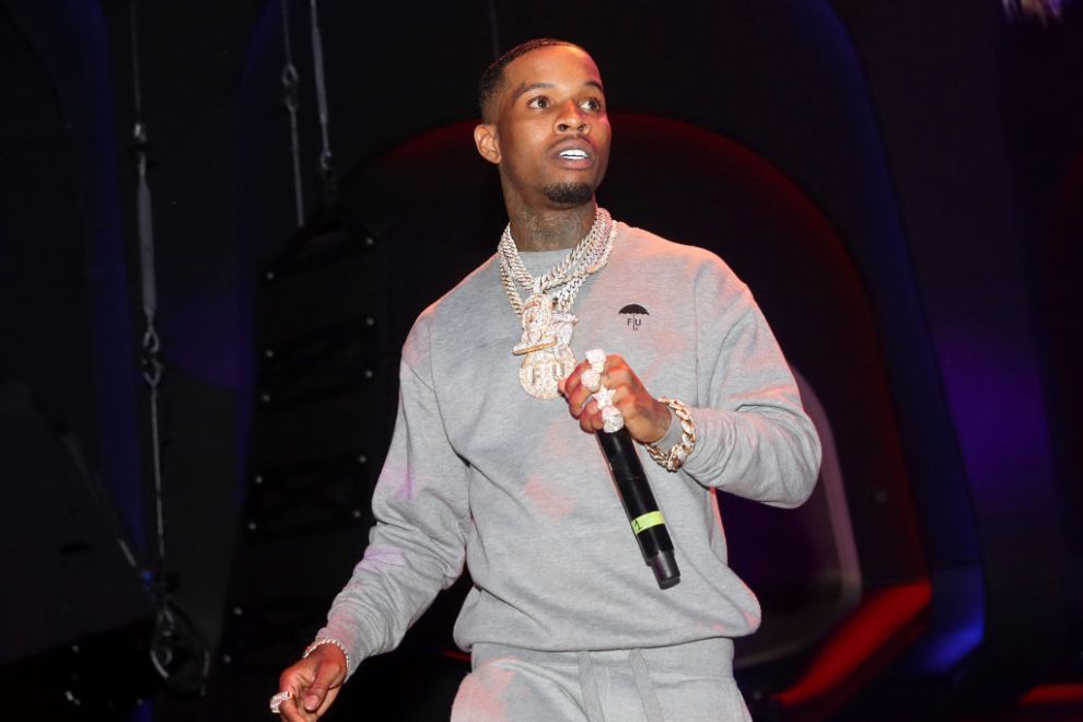 Tory Lanez performs onstage during Celebrity Sports Entertainment Presents Tory Lanez & Jen Selter at DAER Nightclub on June 04, 2021 in Davie, Florida.